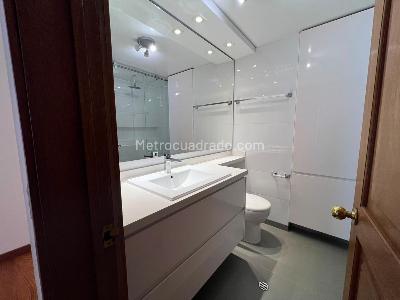 Apartamento en venta en Los Rosales, Bogotá · foto 6 de 18
