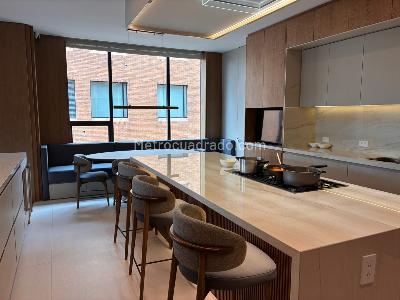 Apartamento de 4 alcobas en venta en Chico Cabrera, Bogotá, 440 m² · foto 7 de 17
