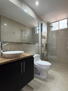 Casa de 5 alcobas en venta en San Jose De Bavaria, Bogotá, 480 m² · foto 8 de 17
