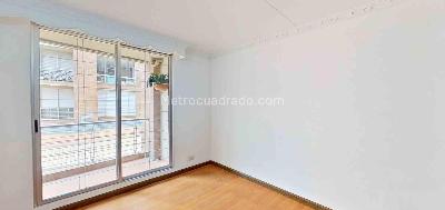 Apartamento de 3 alcobas en venta en Gratamira Campestre, Bogotá, 68 m² · foto 3 de 20
