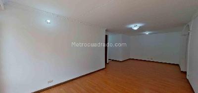 Apartamento de 3 alcobas en venta en Gratamira Campestre, Bogotá, 68 m² · foto 15 de 20