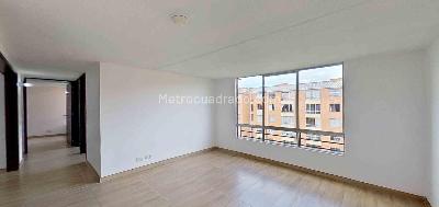 Apartamento de 3 alcobas en venta en El Porvenir, Funza, 47 m² · foto 2 de 20