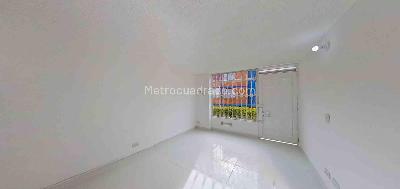 Casa de 3 alcobas en venta en Terreros, Soacha, 52 m² · foto 2 de 15