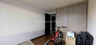 Apartamento de 3 alcobas en venta en Normandia Del Parque, Funza, 78 m² · foto 10 de 20