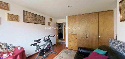 Apartamento de 3 alcobas en venta en Santa Barbara Occidental, Bogotá, 107 m² · foto 4 de 20