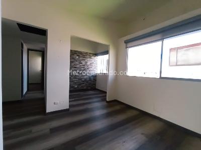 Apartamento en venta en Mosquera, Mosquera · foto 2 de 18