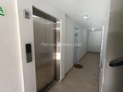 Apartamento de 1 alcoba en venta en Prado Veraniego, Bogotá, 34 m² · foto 16 de 20