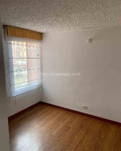 Apartamento de 3 alcobas en venta en Los Angeles, Bogotá, 77 m² · foto 3 de 13