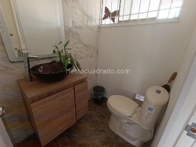 Casa de 4 alcobas en venta en Hayuelos, Bogotá, 108 m² · foto 10 de 20
