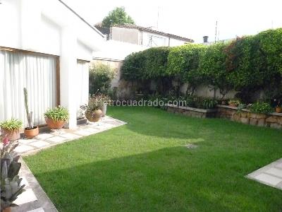 Casa de 4 alcobas en venta en Santa Paula, Bogotá, 410 m² · foto 8 de 20