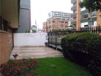 Casa de 4 alcobas en venta en Santa Paula, Bogotá, 410 m² · foto 10 de 20
