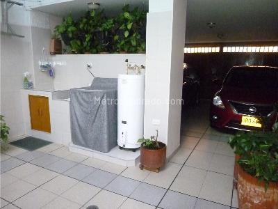 Casa de 4 alcobas en venta en Santa Paula, Bogotá, 410 m² · foto 18 de 20