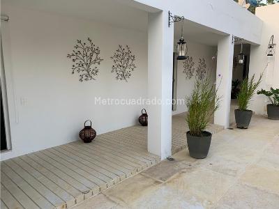 Casa de 5 alcobas en venta en Peñalisa, Girardot, 287 m² · foto 8 de 20