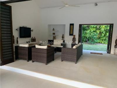 Casa de 5 alcobas en venta en Peñalisa, Girardot, 287 m² · foto 13 de 20