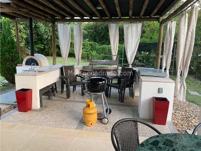 Casa de 5 alcobas en venta en Peñalisa, Girardot, 287 m² · foto 18 de 20