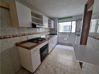 Apartamento de 3 alcobas en venta en Balcones De Oriente, Bogotá, 70 m² · foto 3 de 16