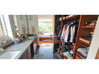 Apartamento de 3 alcobas en venta en Santa Barbara, Bogotá, 211 m² · foto 12 de 20