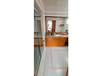 Apartamento de 5 alcobas en venta en Chico Navarra, Bogotá, 324 m² · foto 13 de 20