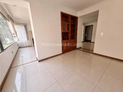 Apartamento de 3 alcobas en arriendo en Calleja Alta, Bogotá, 157 m² · foto 9 de 20
