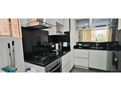 Apartamento de 2 alcobas en venta en Santa Barbara, Bogotá, 62 m² · foto 3 de 20