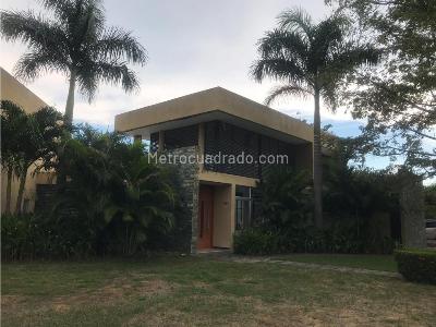 Casa de 4 alcobas en venta en Piamonte, Girardot, 516 m² · foto 4 de 20