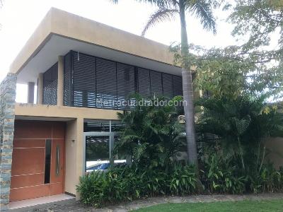 Casa de 4 alcobas en venta en Piamonte, Girardot, 516 m² · foto 5 de 20