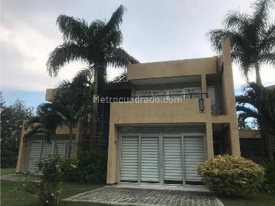 Casa de 4 alcobas en venta en Piamonte, Girardot, 516 m² · foto 6 de 20