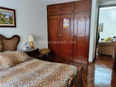Casa de 4 alcobas en venta en El Batán, Bogotá, 220 m² · foto 17 de 20