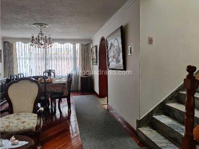 Casa de 4 alcobas en venta en El Batán, Bogotá, 220 m² · foto 6 de 20