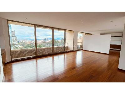Apartamento de 3 alcobas en venta en Chico, Bogotá, 310 m² · foto 2 de 20