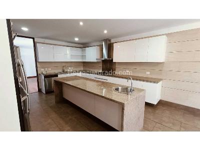 Apartamento de 3 alcobas en venta en Chico, Bogotá, 310 m² · foto 7 de 20