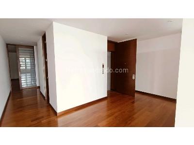 Apartamento de 3 alcobas en venta en Chico, Bogotá, 310 m² · foto 9 de 20