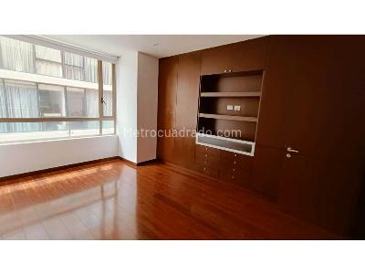 Apartamento de 3 alcobas en venta en Chico, Bogotá, 310 m² · foto 14 de 20