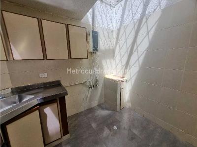 Casa de 3 alcobas en venta en Chico Navarra, Bogotá, 180 m² · foto 10 de 20
