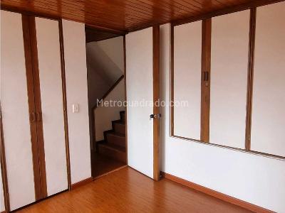Casa de 3 alcobas en venta en Chico Navarra, Bogotá, 180 m² · foto 16 de 20