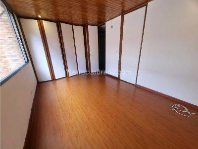 Casa de 3 alcobas en venta en Chico Navarra, Bogotá, 180 m² · foto 18 de 20