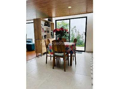 Casa de 3 alcobas en venta en Cedro Golf, Bogotá, 203 m² · foto 2 de 14