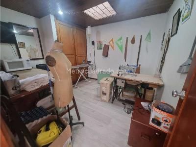 Casa de 5 alcobas en venta en La Esmeralda, Bogotá, 233 m² · foto 18 de 20