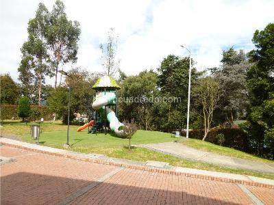 Casa de 4 alcobas en venta en Sotileza, Bogotá, 520 m² · foto 17 de 18