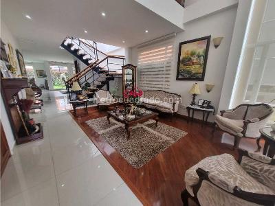 Casa de 4 alcobas en venta en Cajica, Cajicá, 220 m² · foto 2 de 20