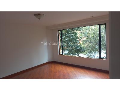Apartamento de 3 alcobas en arriendo en Chico Navarra, Bogotá, 205 m² · foto 2 de 20