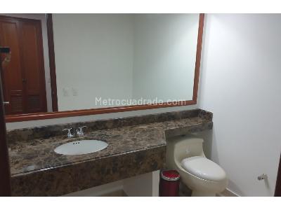 Apartamento de 3 alcobas en arriendo en Chico Navarra, Bogotá, 205 m² · foto 11 de 20