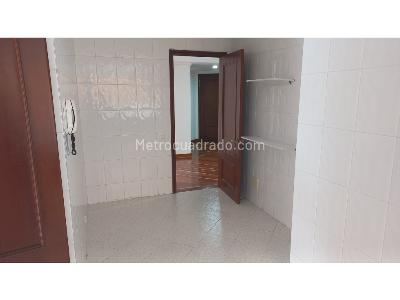 Apartamento de 3 alcobas en arriendo en Chico Navarra, Bogotá, 205 m² · foto 15 de 20