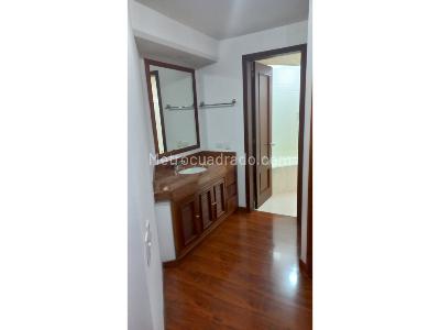 Apartamento de 3 alcobas en arriendo en Chico Navarra, Bogotá, 205 m² · foto 19 de 20