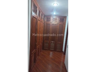 Apartamento de 3 alcobas en arriendo en Chico Navarra, Bogotá, 205 m² · foto 20 de 20