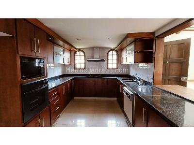 Casa de 4 alcobas en venta en Lindaraja, Bogotá, 415 m² · foto 6 de 20