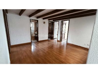 Casa de 4 alcobas en venta en Lindaraja, Bogotá, 415 m² · foto 8 de 20