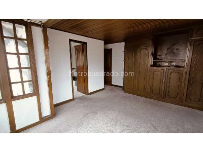 Casa de 4 alcobas en venta en Lindaraja, Bogotá, 415 m² · foto 10 de 20