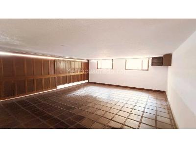 Casa de 4 alcobas en venta en Lindaraja, Bogotá, 415 m² · foto 17 de 20