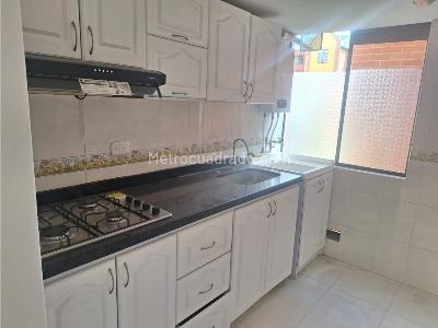 Apartamento en venta en Engativa, Bogotá · foto 2 de 10